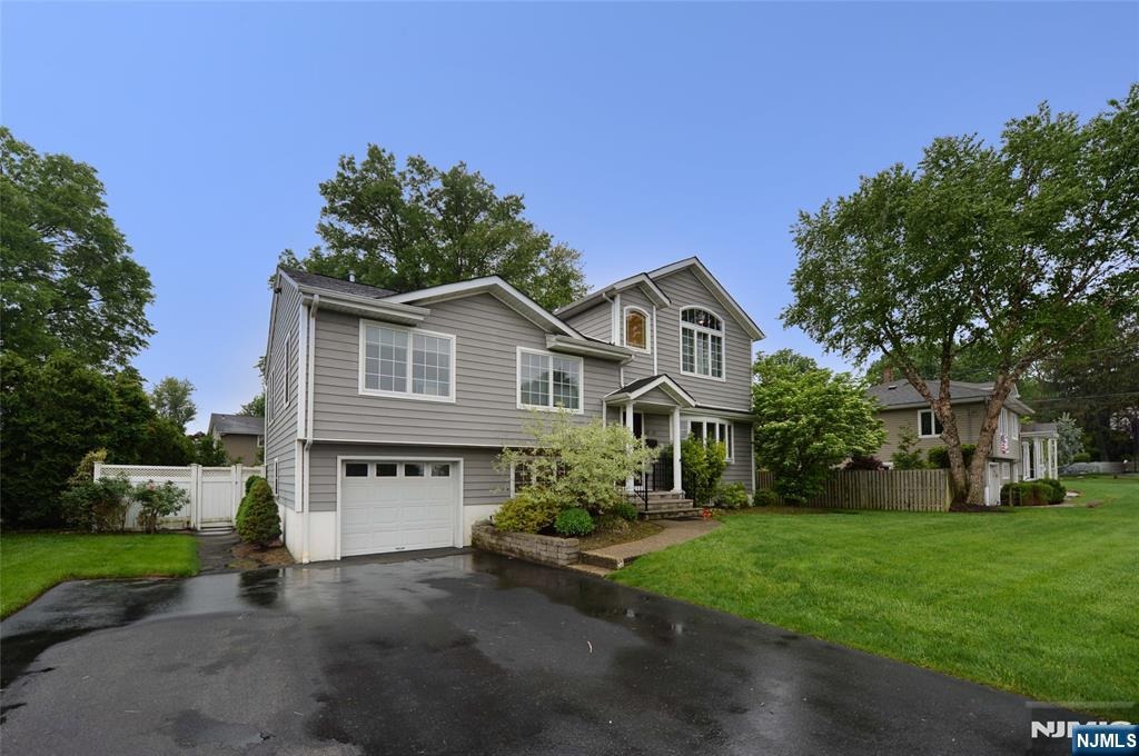 40-10 terhune pl, fair lawn,  NJ 07410