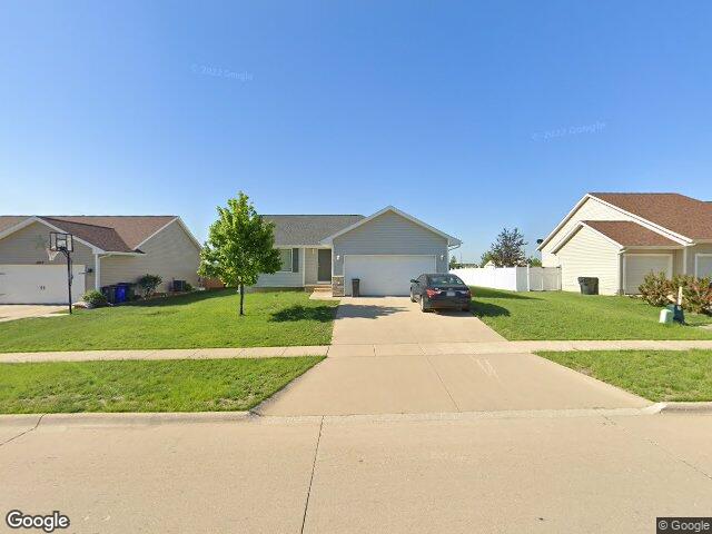 1201 prairie rose dr sw, cedar rapids,  IA 52404