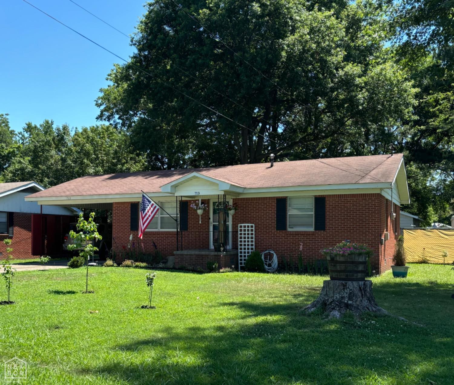 713 n 6th st, paragould,  AR 72450