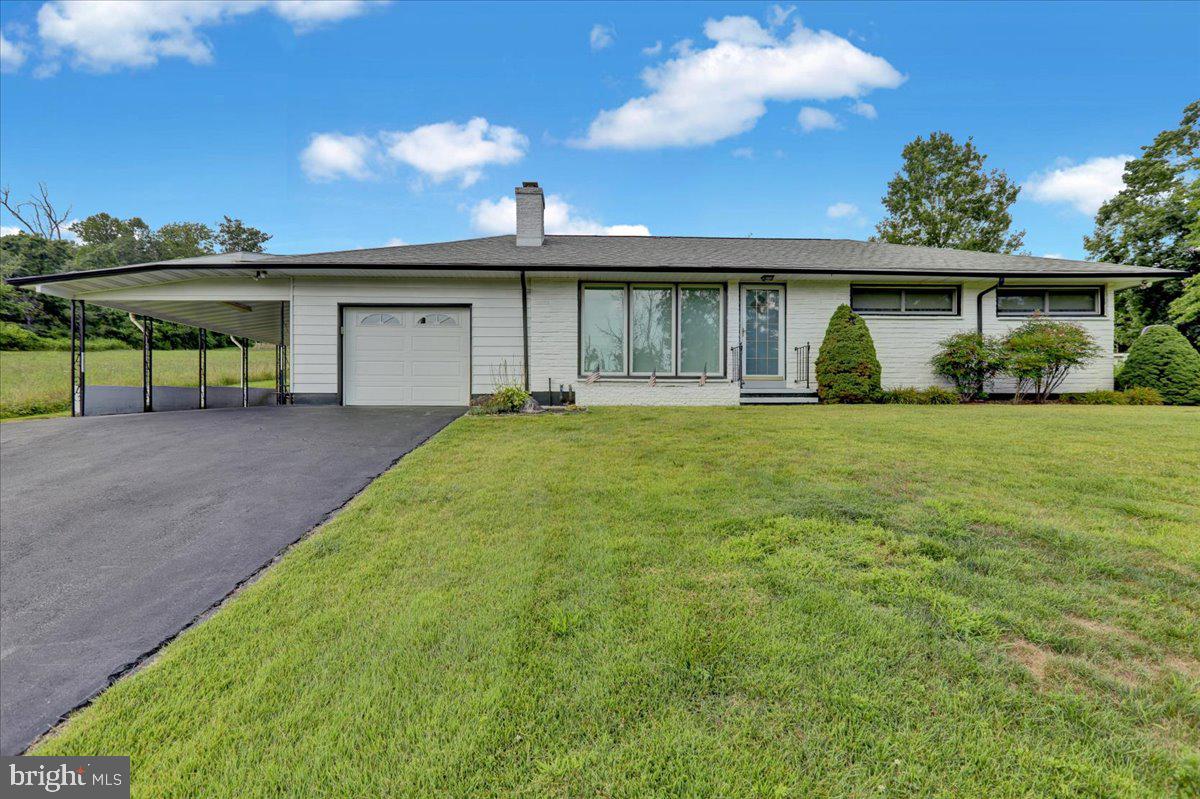 1076 freemansville rd, reading,  PA 19607
