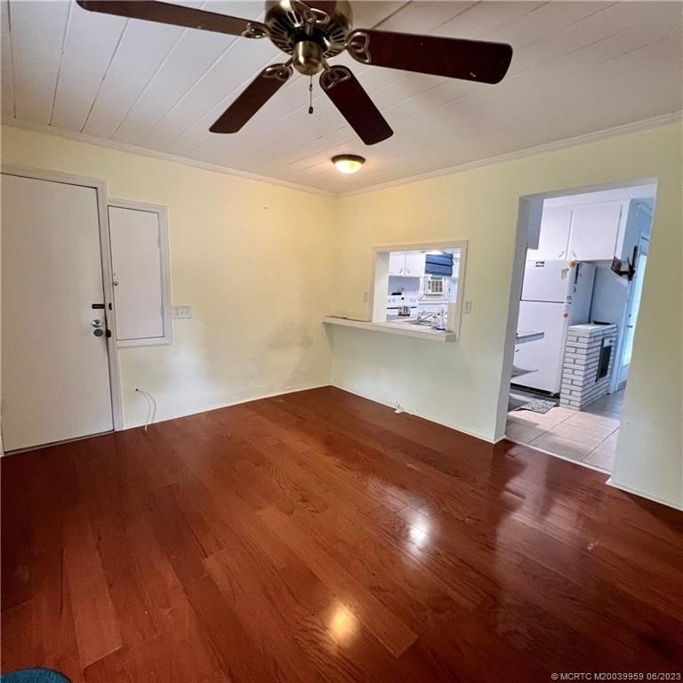 677 ne alice st, jensen beach,  FL 34957