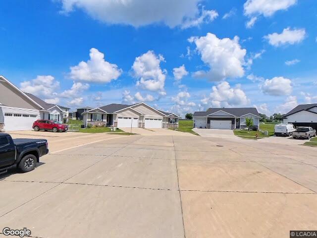 831 heartland ct, fairfax,  IA 52228