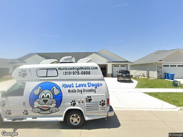 413 15th ave sw, mount vernon,  IA 52314