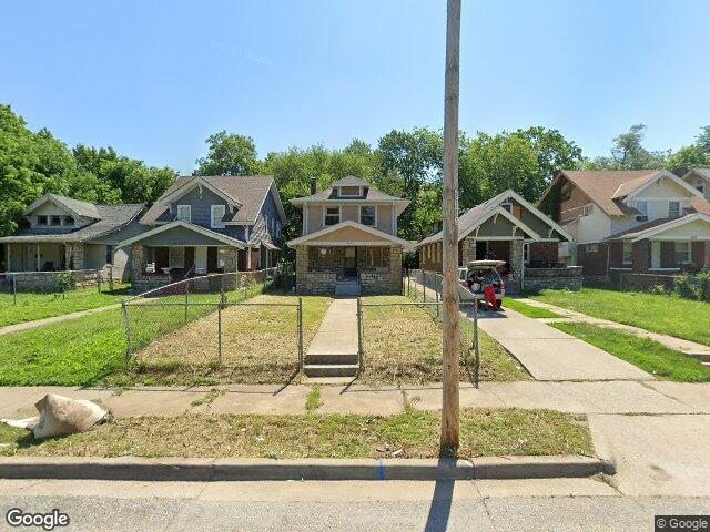 5629 highland ave, kansas city,  MO 64110