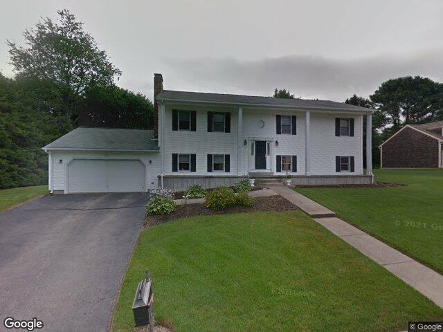 54 paddock dr, warwick,  RI 02886