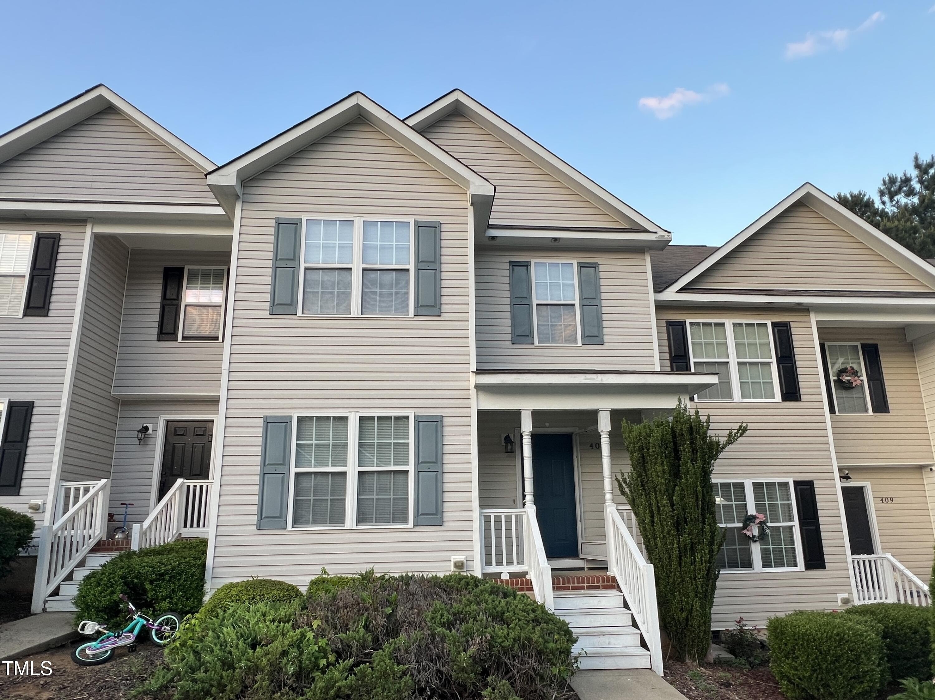 407 whitehall ct, clayton,  NC 27520