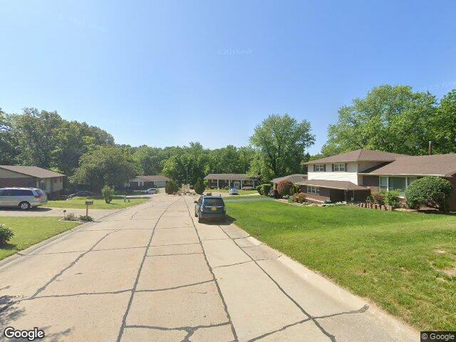 10 e beacon hill rd, fairview heights,  IL 62208
