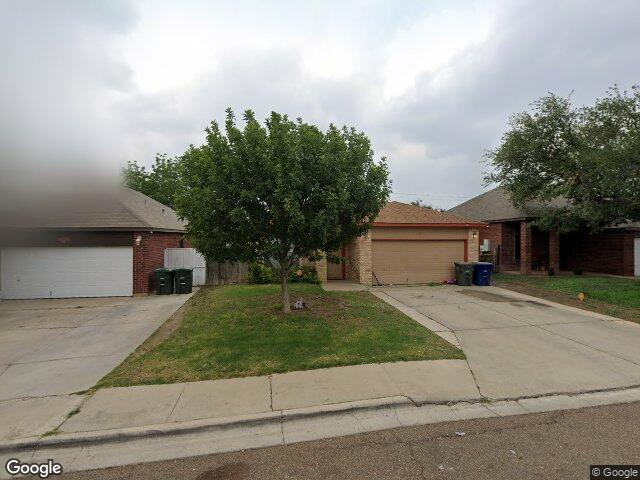 1718 denmark ln, laredo,  TX 78045