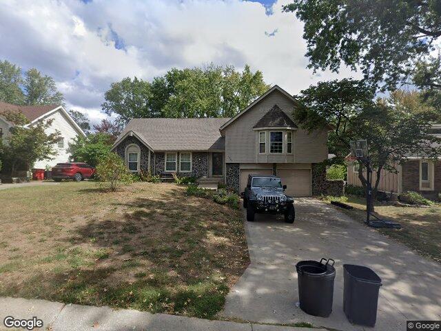 1608 sw 22nd st, blue springs,  MO 64015