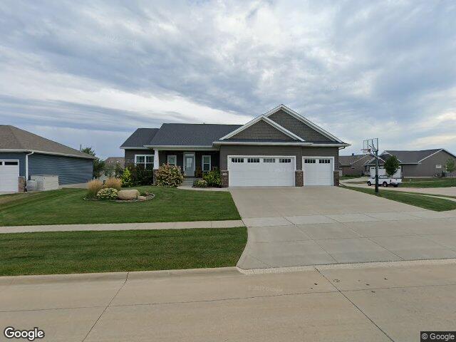 590 oak park cir, marion,  IA 52302