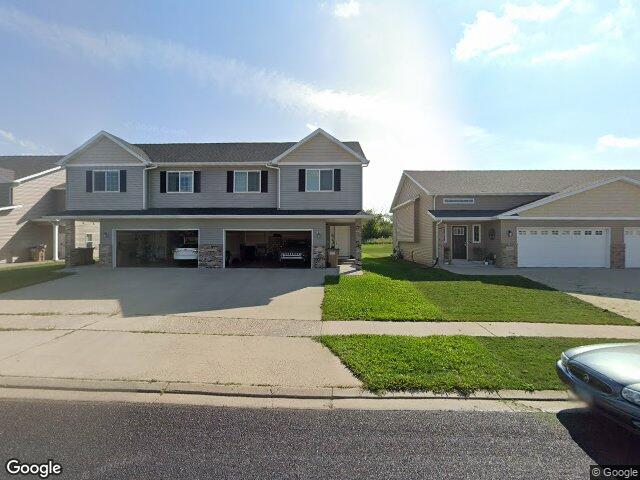 3141 8th st ne, minot,  ND 58703