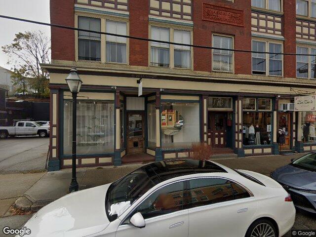 173 main st #4
                                ,Unit Apt 4, east greenwich,  RI 02818