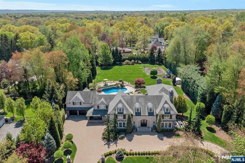 21 birchwood rd, old tappan,  NJ 07675